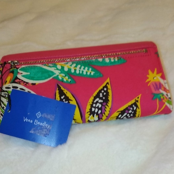 NWT Vera Bradley wallet, gorgeous!!! - Picture 3 of 6